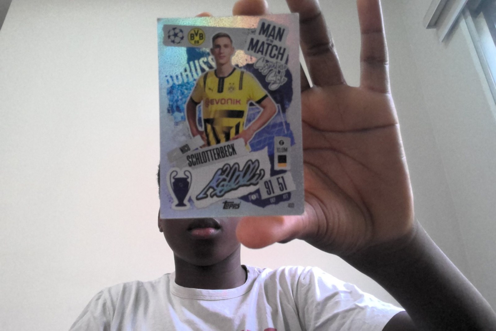 Reference image of Nico Schlotterbeck 2023-24 Topps UEFA Champions League