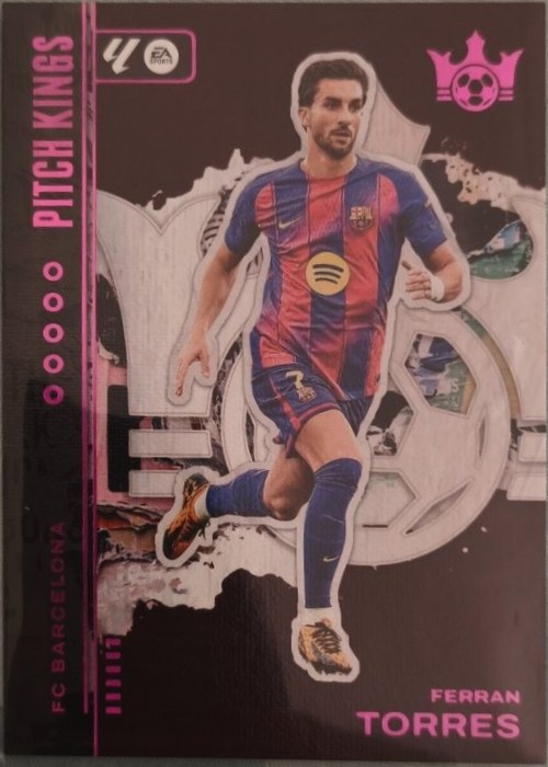 Reference image of Ferran Torres 2025-26 Panini Pitch Kings Soccer Pitch Kings