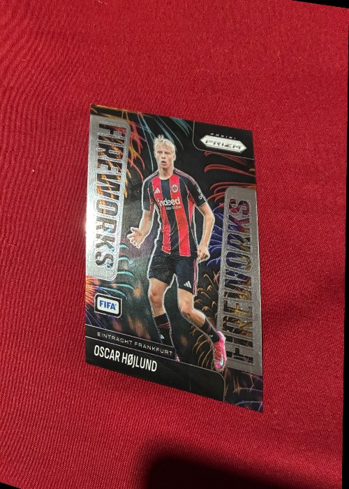 Reference image of Oscar Højlund 2025 Panini Prizm FIFA Soccer