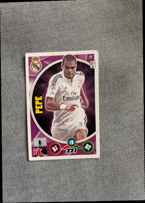 Reference image of Pepe Adrenalyn XL 2014-15