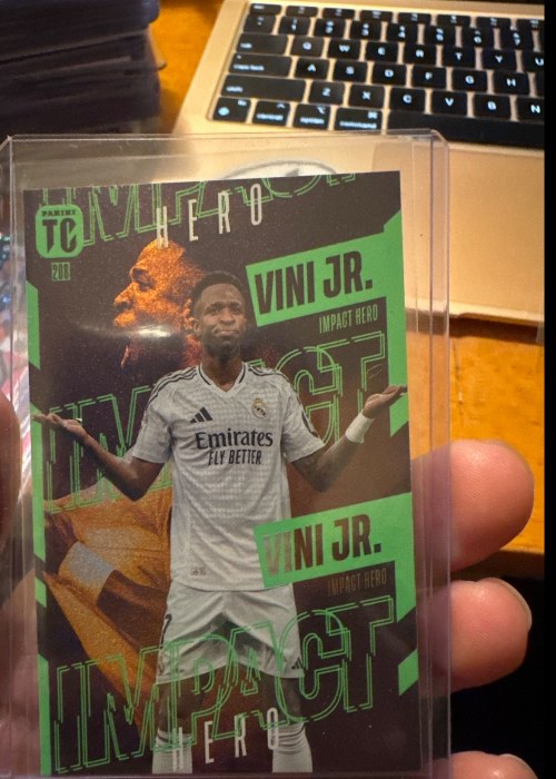 Reference image of Vinicius Jr. Panini Twilight Green